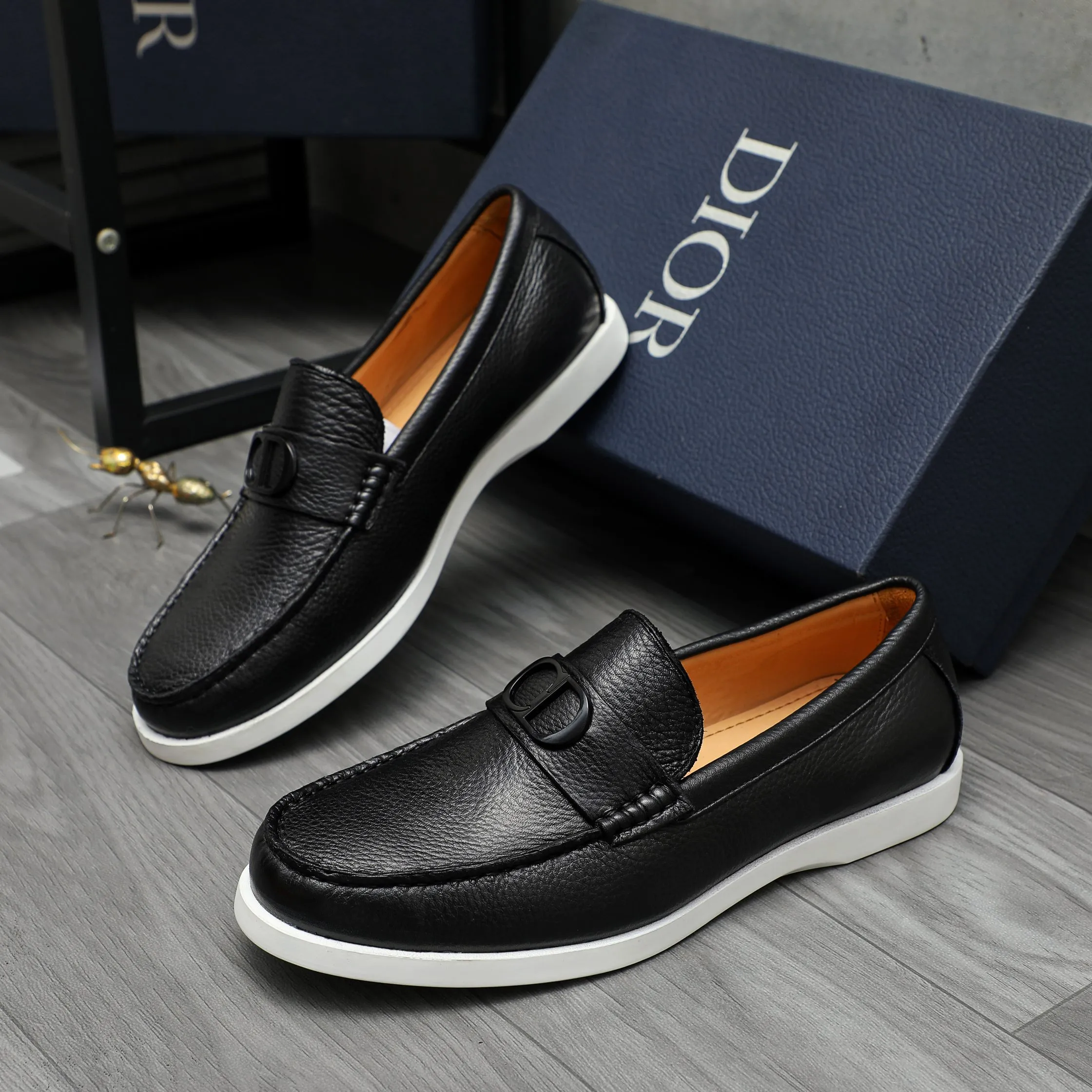 Men's shoes 💰460 Product trademark: Dior "Dior" casual slip-on leather shoes Regular size: 39-44 Product material: Selected pebbled cowhide upper, cowhide lining, rubber outsole